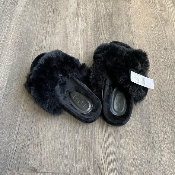 NWT LOFT Cross Front Fuzzy Slides Black Small (5/6) - Picture 4 of 8